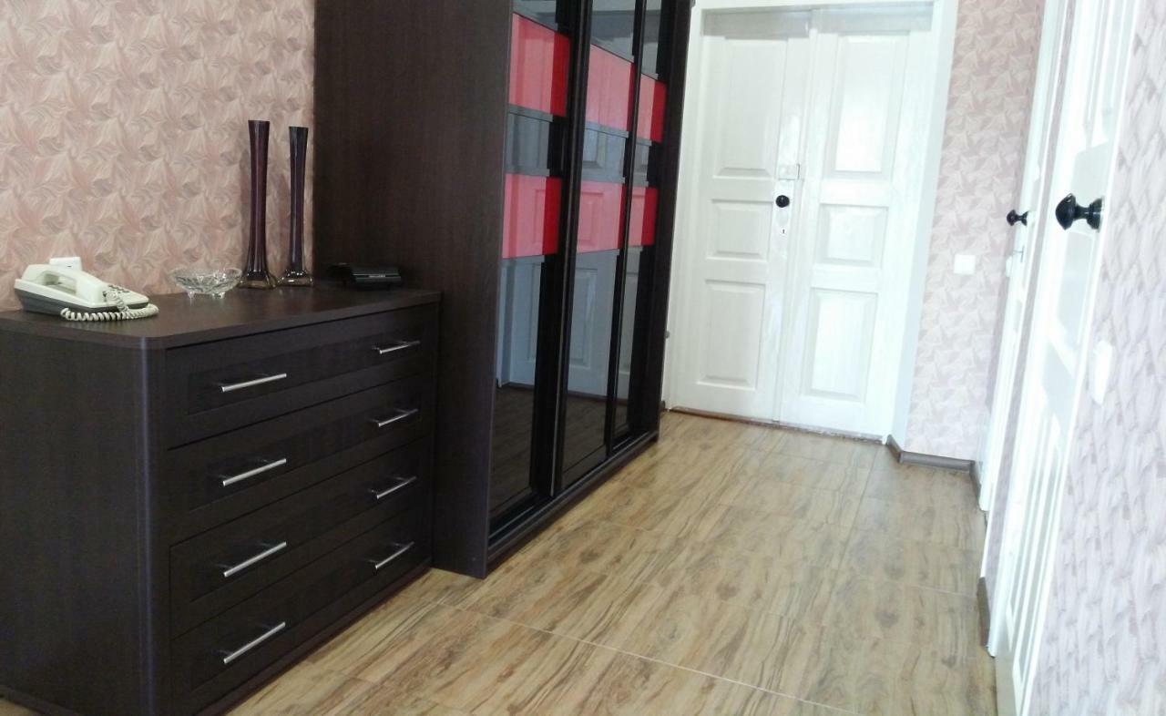 Separate Room Homestay In A Private House, Facilities Shared With Owner Berdychiv ภายนอก รูปภาพ